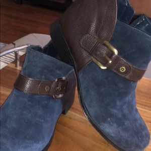 Naturalizer Suede and leather women’s size 7 boot